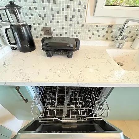 דירה 2+1 House In Center With Sea View And Big Private Garden