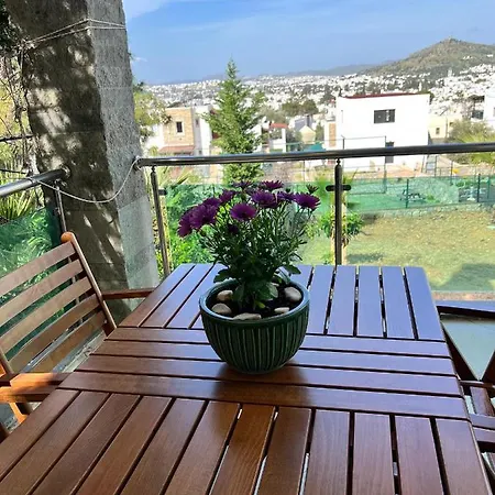Apartmán 2+1 House In Center With Sea View And Big Private Garden