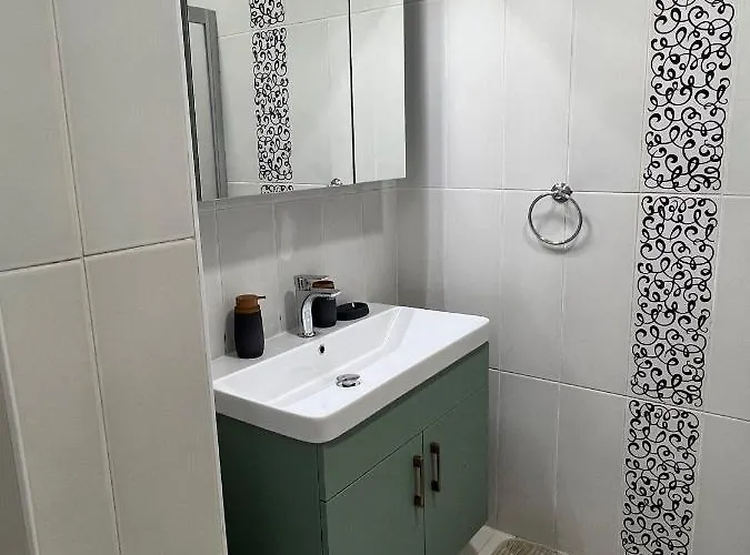 2+1 House In Center With Sea View And Big Private Garden *