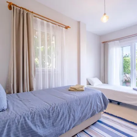 2+1 House In Center With Sea View And Big Private Garden Αλικαρνασσός