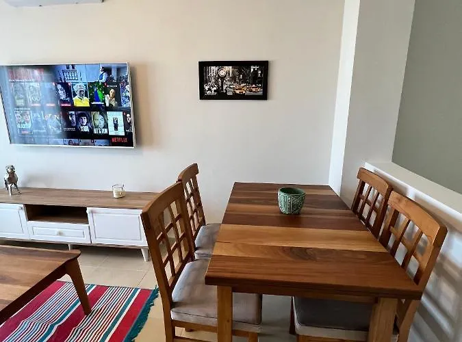 شقة 2+1 House In Center With Sea View And Big Private Garden بودروم