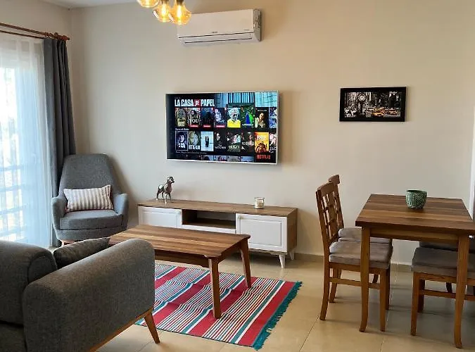 شقة 2+1 House In Center With Sea View And Big Private Garden *