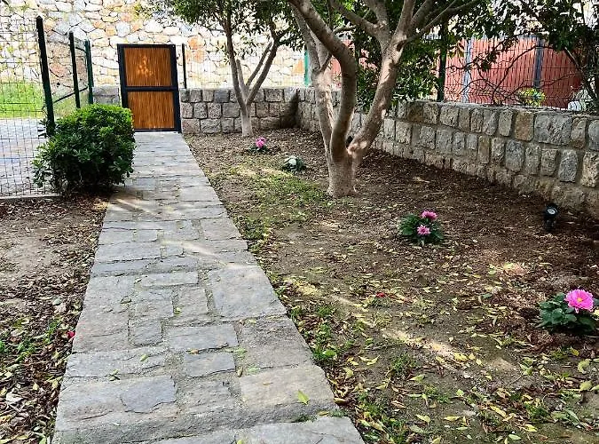 2+1 House In Center With Sea View And Big Private Garden Διαμέρισμα *