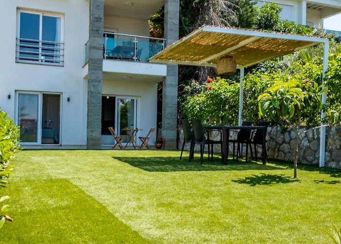 شقة 2+1 House In Center With Sea View And Big Private Garden